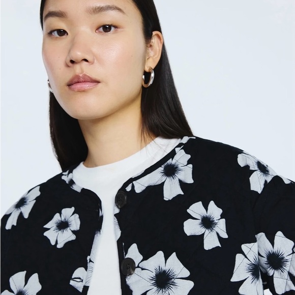 NWT Quilted Cropped Shacket Floral Black and White Women's Jacket - Picture 4 of 7